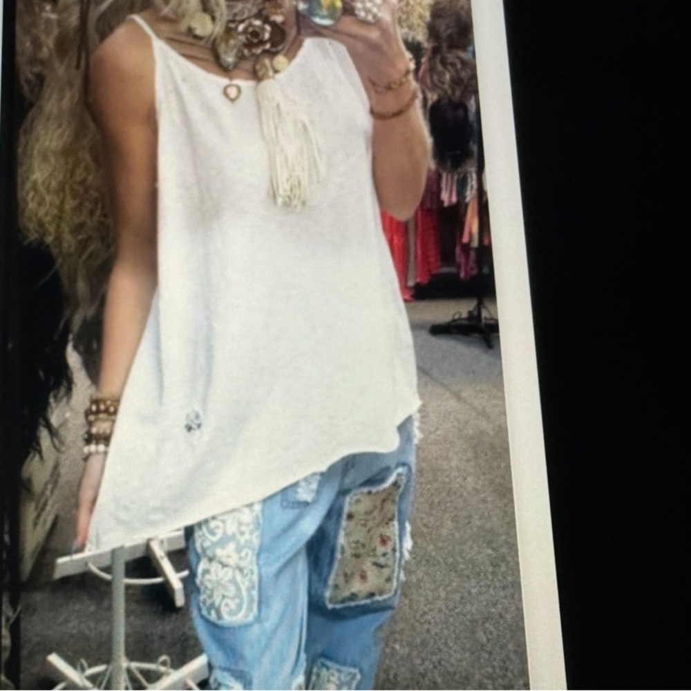 Paper Lace distressed cami with lace inset. Cream. O/S